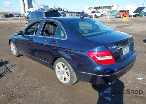 2013 Mercedes-Benz C 300 Luxury 4Matic from USA, damaged, VIN WDDGF8ABXDR249974